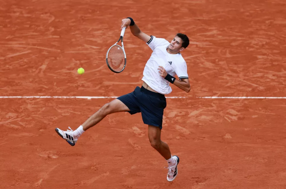 Tennis - French Open - Roland Garros, Paris, France - May 31, 2026 Spain's Rafael Jodar in action during his fourth round match against Spain's Pablo Carreno Busta REUTERS/Stephanie Lecocq