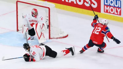 Ice Hockey - IIHF World Championships - Bronze Medal Game - Canada v Norway - Swiss Life Arena, Zurich, Switzerland - May 31, 2026 Norway's Noah Steen scores their third goal in overtime REUTERS/Denis Balibouse
