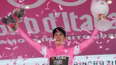 Denmark's Jonas Vingegaard Hansen of Team Visma | Lease A Bike wins the 20th stage of the Giro d'Italia cycling race from Gemona del Friuli to Piancavallo, Italy, Saturday May 30, 2026. (Simone Spada/LaPresse via AP)