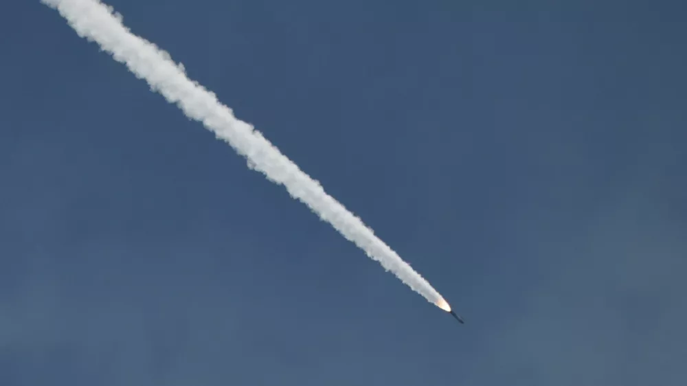An interceptor missile is launched from Israel, as seen from the Israeli side of the border with Lebanon, May 31, 2026. REUTERS/Amir Cohen