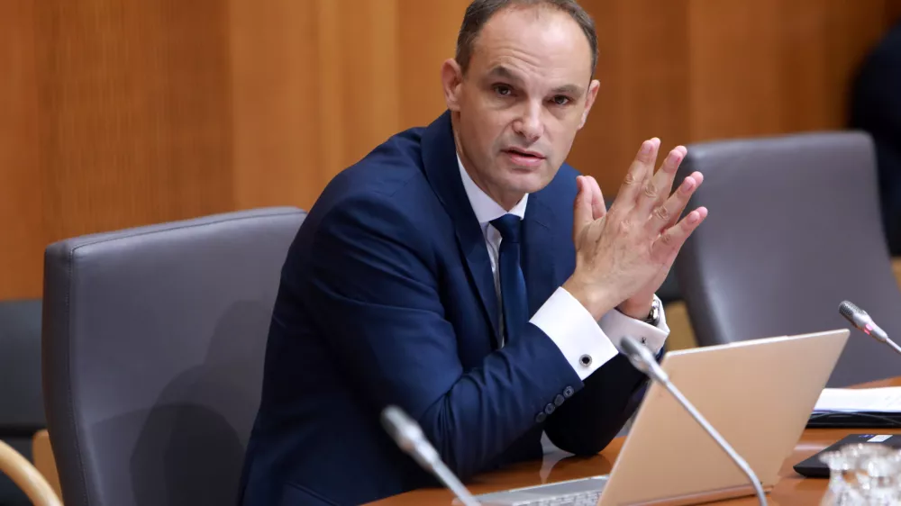 ​Tomaž Skale​01.06.2026 - predstavitev ministra za gospodarstvo, delo in &scaron;portAnže LogarFoto: Tomaž Skale