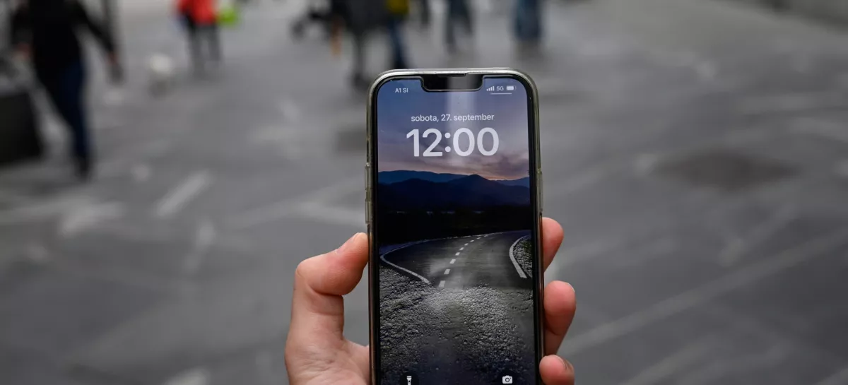 Mobilni telefoni Mobilnik Opozorilo Alarm 27.09.2025 SI ALARM opozorilni signal na mobilnih telefonih FotoNik Erik Neubauer