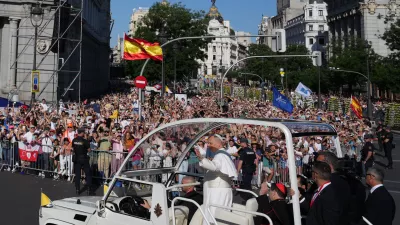 Pope Leo XIV arrives to preside over Mass marking the Catholic feast of Corpus Christi in Plaza de Cibeles in Madrid, Sunday, June 7, 2026, on the second day of a seven-day apostolic journey to mainland Spain and the Canary Islands. (AP Photo/Alessandra Tarantino)