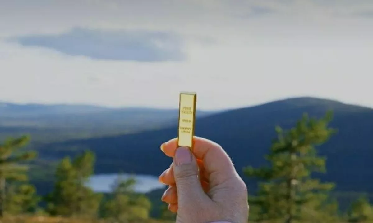 Obiskovalci mesta Levi bodo lahko vse poletje iskali zlato palico, vredno približno 20.000 evrov, ki so jo skrili nekam v okolico mesta.