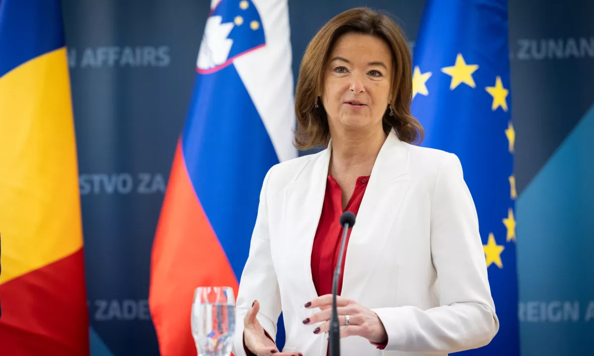 Skupno število po naših neuradnih informacijah presega 50.