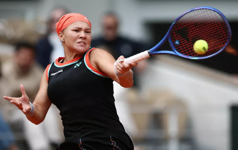 Tennis - French Open - Roland Garros, Paris, France - June 3, 2026 Russia's Diana Shnaider in action during her quarter final match against Belarus' Aryna Sabalenka REUTERS/Guglielmo Mangiapane