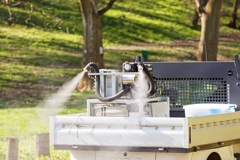 Machine for spraying mosquitoes in outdoor, note shallow depth of fields / Foto: Vladimir_n