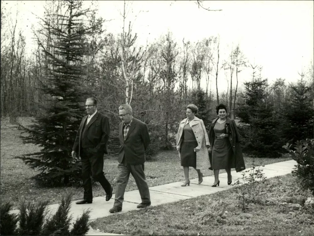 Edvard Kardelj, Tito, Pepca Kardelj, Jovanka / Foto: Arhiva Republike Slovenije