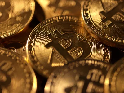 FILE PHOTO: Representations of cryptocurrency bitcoin are seen in this illustration taken November 25, 2024. REUTERS/Dado Ruvic/Illustration/File Photo