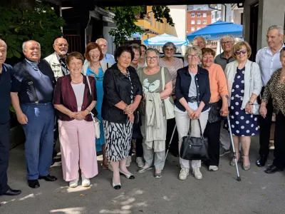 Na dogodku so se zbrali (po abecednem redu): Andrejka Vera, Bele Nata&scaron;a, Burger Ivanka, Čurković Nediljko, Dujmić Pavle, Gaber Irena, Golob Branko, Jagodic Jakopina, Kajtna Ida, Krivec Marijana, Marinc Valentin, Melavc Franc, Miklavčič Alojzij, Potočnik &Scaron;tefanija, Tomc Marija, Vipavc Marinka, Vučko Vladka, Zavasnik Franc. / Foto: Daf