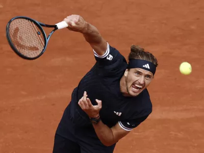 Tennis - French Open - Roland Garros, Paris, France - June 5, 2026 Germany's Alexander Zverev in action during his semi final match against Czech Republic's Jakub Mensik REUTERS/Benoit Tessier