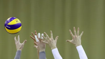 - simbolična fotografija - &scaron;port - žoga - roke - - 01.03.2018 - odbojka - ACH Volley: Belogorie Belgorod, pokal Cev, povratna tekma četrtfinala:           //FOTO: Jaka Gasar
