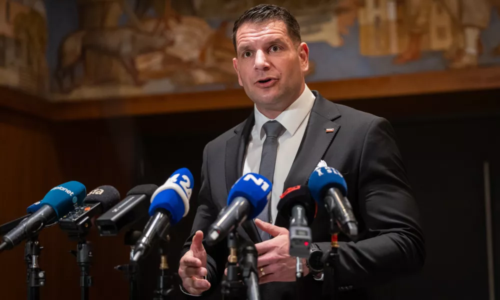 Ljubljana, DZ.Izredna seja DZ z obravnavo liste kandidatk in kandidatov za ministrice in ministre vlade ter mandatno-volilne zadeve.Predsednik DZ Zoran Stevanovic.