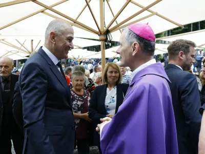 Slovenija, Ko?evski Rog, 06.06.2026, 06.junij 2026,Ma?a s spominsko slovesnostjo v Ko?evskem Rogu pri breznu pod Macesnovo gorico. Janez Jan&scaron;a Andrej Saje,Foto:Borut ?ivulovi?/ F.A.BOBO