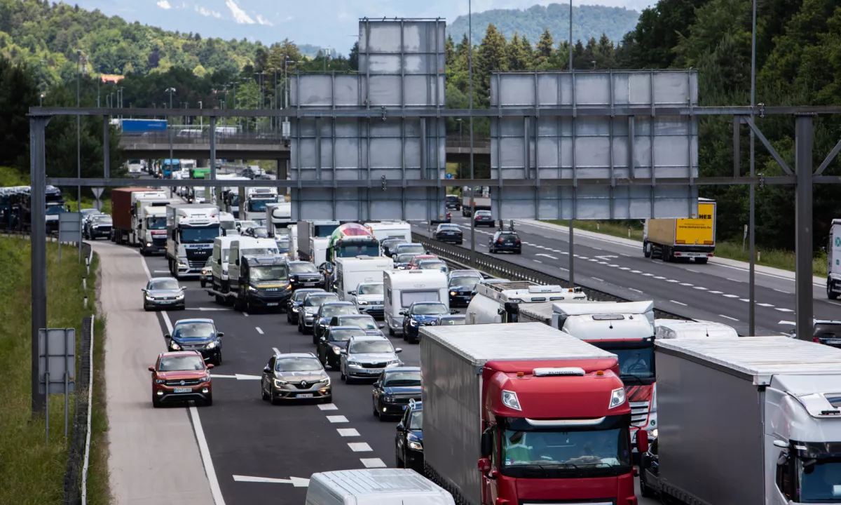 Gneča na slovenskih cestah, pot se podaljša kar za 50 minut
