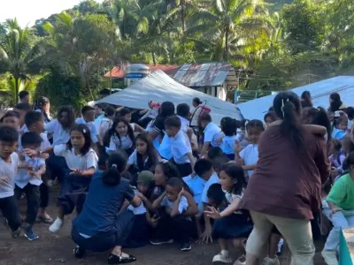 Children react as the roof of a structure at Deped Mahayahay Elementary School collapses during an earthquake in Digos, Mindanao Island, Philippines, June 8, 2026, in this screengrab taken from a handout video. Deped Mahayahay Elementary School/Handout via REUTERS  THIS IMAGE HAS BEEN SUPPLIED BY A THIRD PARTY. NO RESALES. NO ARCHIVES. MANDATORY CREDIT  VERIFICATION: - Roof, stairs, storage tanker and school layout matched file and satellite imagery - Date verified by local officials
