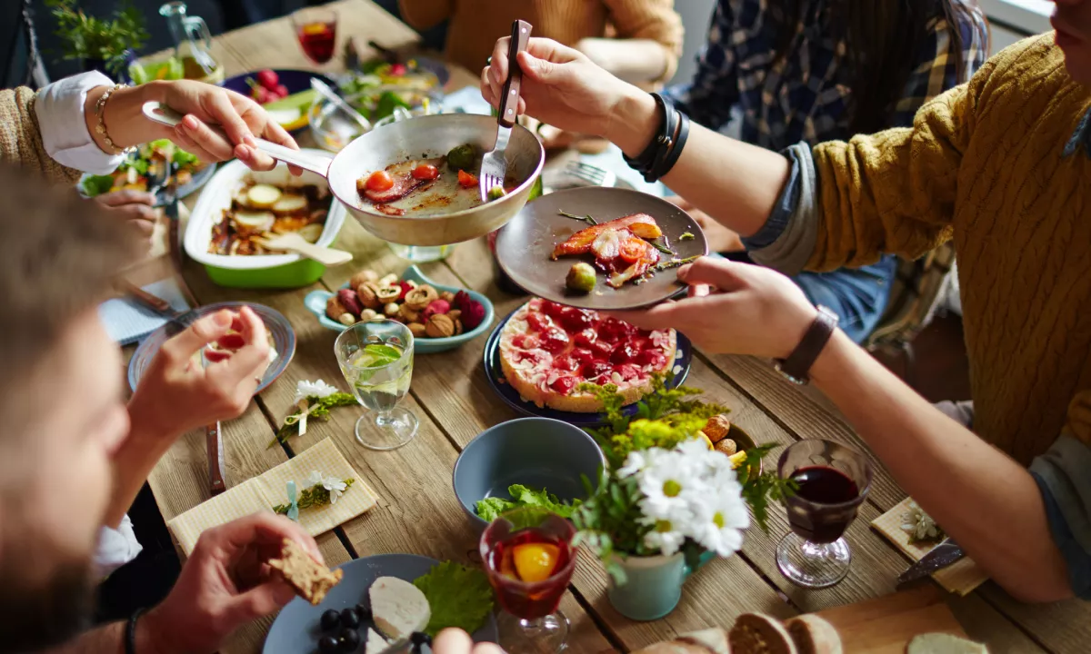 Danes se vse več ljudi oddaljuje od tradicionalnih treh obro