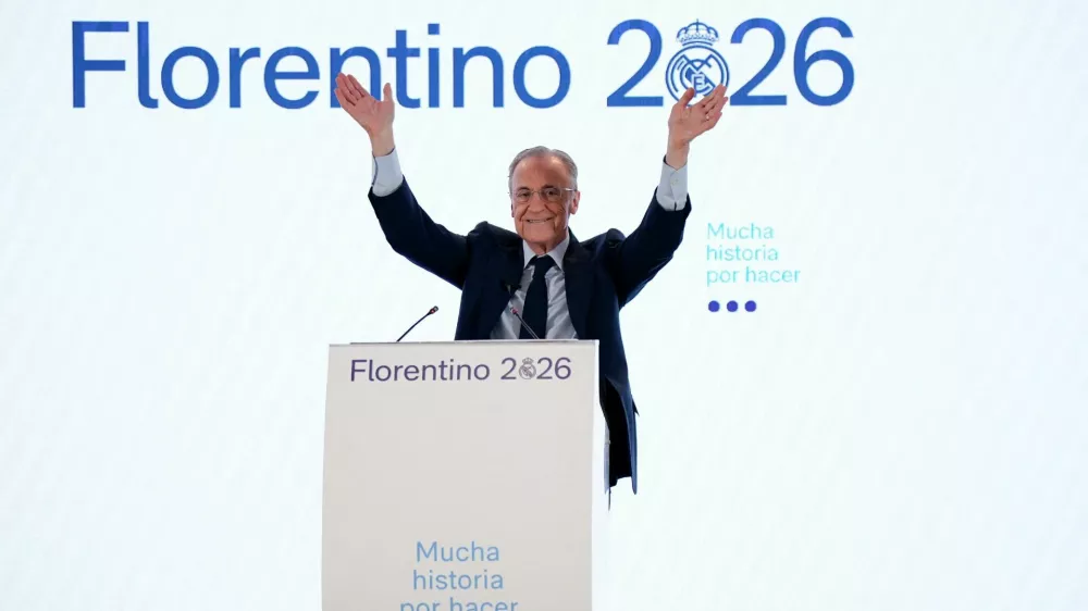 Soccer Football - Real Madrid Presidential Election - Eurobuilding Hotel, Madrid, Spain - June 8, 2026 Florentino Perez celebrates after he is re-elected as Real Madrid president. REUTERS/Ana Beltran