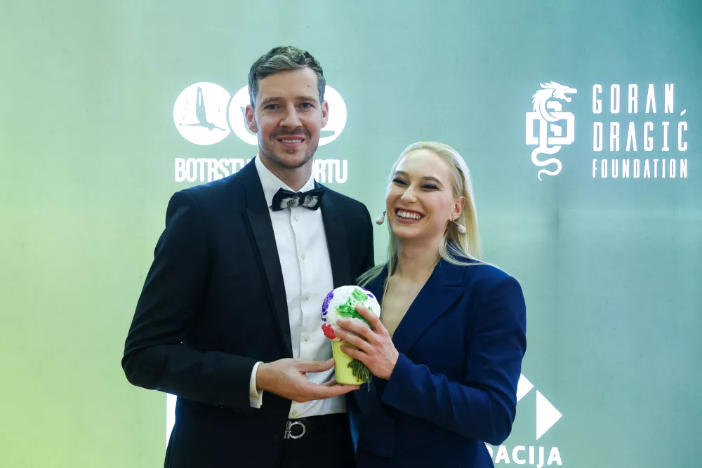 Janja Garembret in Goran Dragić8.11.2024 - dobrodelni večer Fundacije Miroslava Cerarja in Leona &Scaron;tuklja, za pomoč mladim &scaron;portnikom iz socialno &scaron;ibkih okolij; katere častni ambasador (pokrovitelj) je nekdanji ko&scaron;arkar in reprezentant Goran DragićFOTO: LUKA CJUHA / Foto: Luka Cjuha