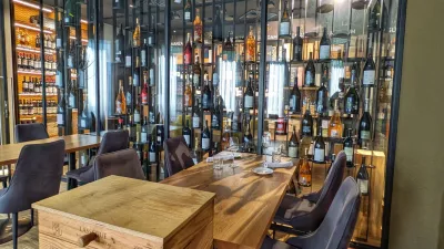 Evino bar in vinoteka / Foto: Miha First