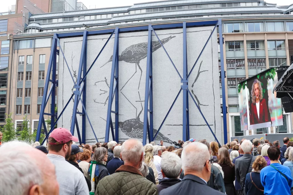 The opening of the national memorial site at Johan Nygaardsvolds plass in the government quarter, in Oslo, Norway, July 19, 2026. Jan Langhaug/NTB/via REUTERS  ATTENTION EDITORS - THIS IMAGE WAS PROVIDED BY A THIRD PARTY. NORWAY OUT. NO COMMERCIAL OR EDITORIAL SALES IN NORWAY. NO RESALES. NO ARCHIVES. / Foto: Jan Langhaug