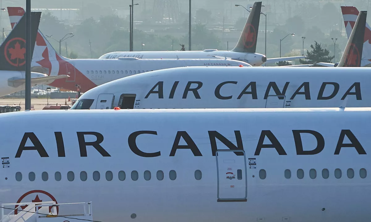 Nekdanji pilot letalske družbe Air Canada se je znašel v sre