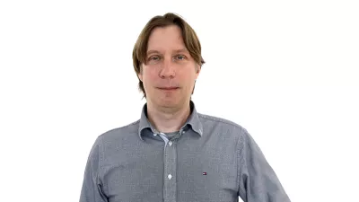Damjan Franc LuZA ONLINE - Redakcija Dnevnik 2024 - portreti za komentarje in kolumne - kolumnisti - komentatorji &ndash; novinarji - portret //FOTO: Luka Cjuha