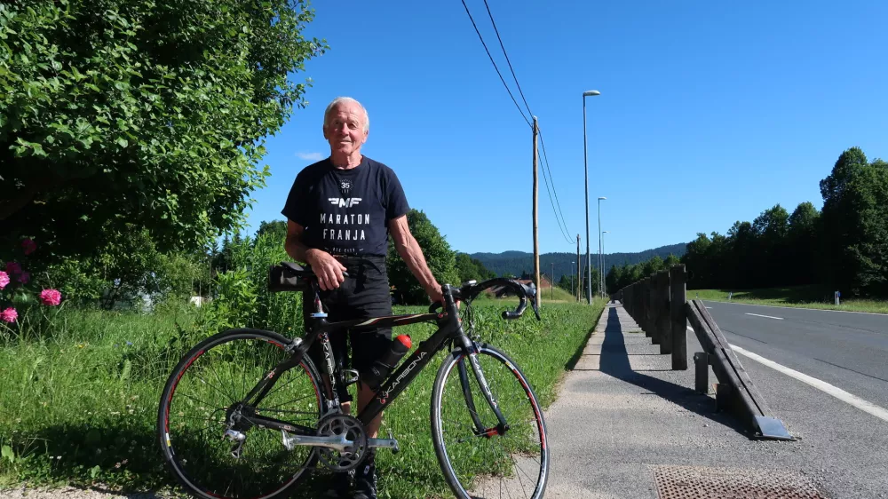 Konrad Merlak, kolesar na maratonu Franja vse od začetka 1982, do leta 2026 prevozil 44 Franij / Foto: Nata&scaron;a Bucik Ozebek