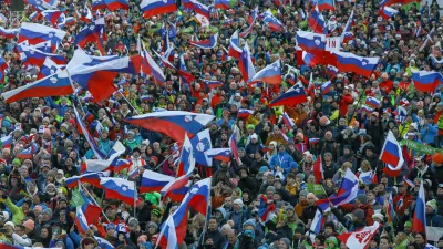 navijači- 04.03.2023 - 43. Svetovno prvenstvo v nordijskem smučanju PLANICA 2023 - največji športni dogodek v zgodovini Slovenije, - - smučarski skoki - ekipna tekma za moške na veliki skakalnici //FOTO: Luka Cjuha