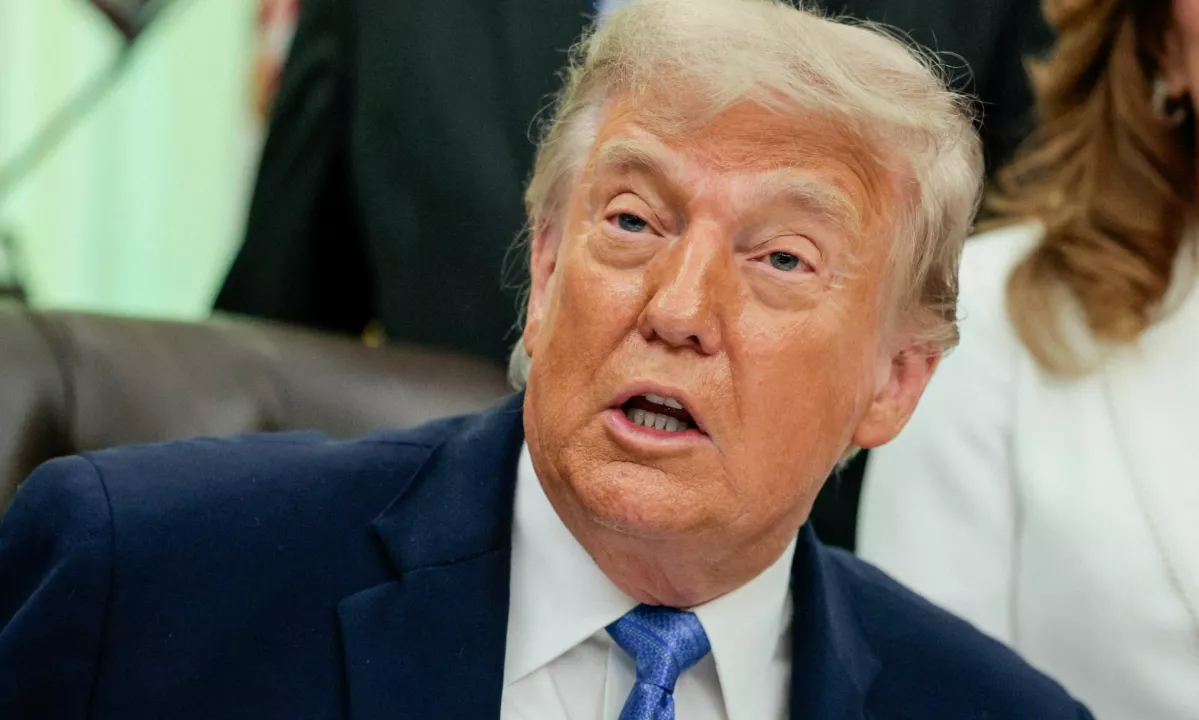 Trump v pričakovanju dogovora z Iranom odpovedal nove napade