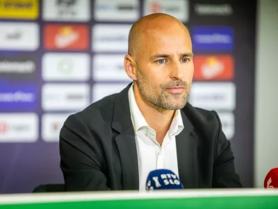 Ljubljana, Stozice.Novinarska konferenca NK Olimpija Ljubljana ob predstavitvi novega glavnega trenerja Misa Brecka.Trener Miso Brecko.