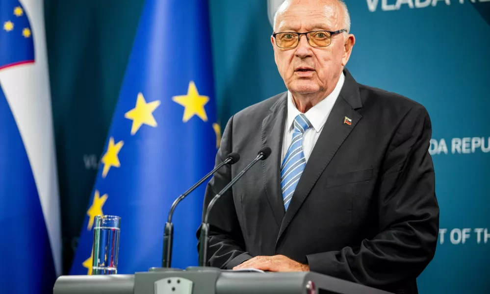 Ljubljana, vlada.Novinarska konferenca drzavnega sekretarja v KPV Vinko Gorenak