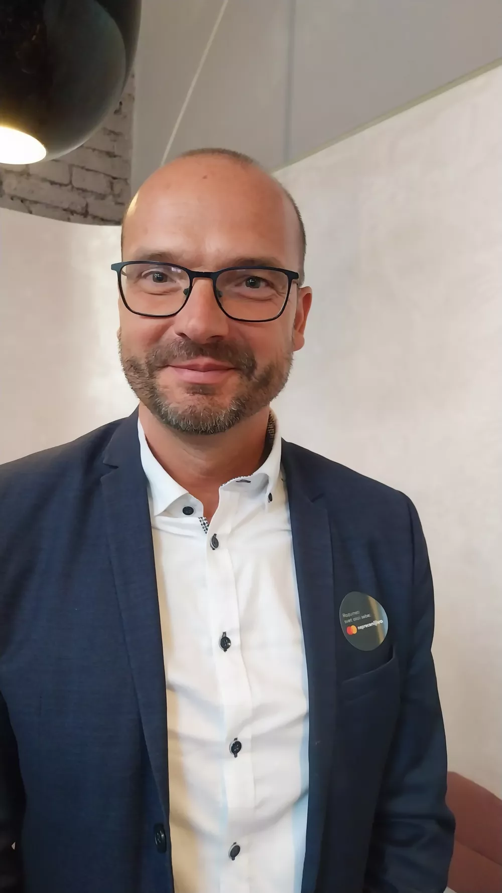 Ustavna pravica gluhih &scaron;e čaka na sistemske re&scaron;itve