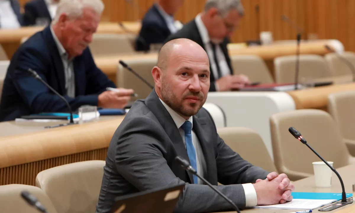 Minister Vrtovec, Žakelj in Horvat bodo morali pred sodnika