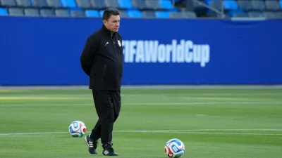 Soccer Football - FIFA World Cup 2026 - Iran Training - Carson Sports Park, Carson, California, U.S. - June 14, 2026 Iran coach Amir Ghalenoei during training IMAGN IMAGES via Reuters/Kirby Lee