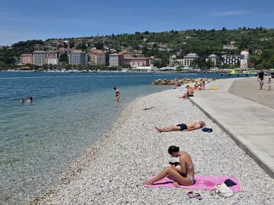 plaža Portorož, Metropol, prodec 
