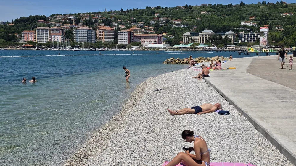 plaža Portorož, Metropol, prodec 