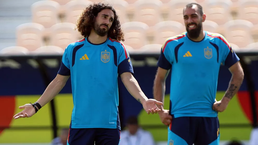 Soccer Football - FIFA World Cup 2026 - Spain Training - Kennesaw State University, Kennesaw, Georgia, U.S. - June 14, 2026 Spain's Marc Cucurella and Borja Iglesias during training IMAGN IMAGES via REUTERS/Jordan Godfree