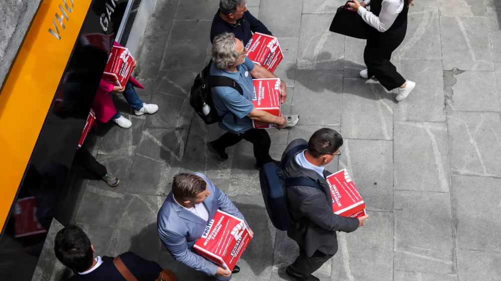 Zakonodajni referendum: Ne podcenjujte pravice volilcev!