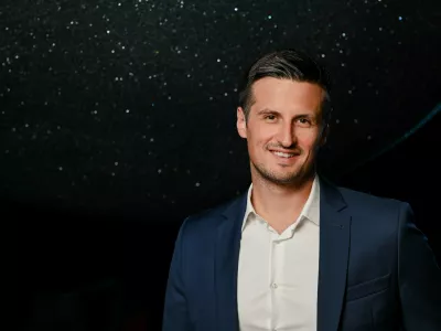  Damir Čau&scaron;ević, Monri