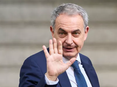 Former Spanish Prime Minister Jos&eacute; Luis Rodr&iacute;guez Zapatero arrives at the National Court to be questioned by a judge in an investigation into alleged influence peddling and other possible crimes related to the government's bailout of an airline, in Madrid, Spain, Wednesday, June 17, 2026. (AP Photo/Bernat Armangue)