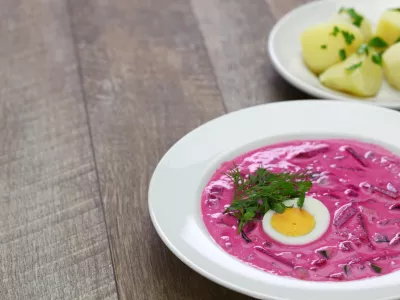 saltibarscai, cold beet soup with kefir, lithuanian borscht / Foto: Bonchan