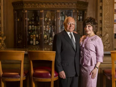 March 18, 2014 - Los Angeles, California, U.S - Lynda and Stewart Resnick.,Image: 189949002, License: Rights-managed, Restrictions:, Model Release: no / Foto: Ringo Chiu Via Profimedia