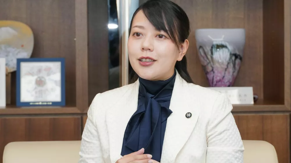Shoko Kawata, mayor of Yawata, Kyoto Prefecture, speaks to reporters in Yawata, Kyoto Prefecture, Thursday, May 21, 2026. Kawata, 35, said she will take maternity leave from this summer, making her what the city believes will be Japan's first sitting mayor to do so.,Image: 1103572947, License: Rights-managed, Restrictions:, Model Release: no 