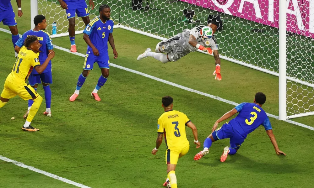 Soccer Football - FIFA World Cup 2026 - Group E - Ecuador v Curacao - Kansas City Stadium, Kansas City, Missouri, U.S. - June 20, 2026 Curacao's Eloy Room in action as he makes a save from Ecuador's Gonzalo Plata REUTERS/Kai Pfaffenbach  TPX IMAGES OF THE DAY / Foto: Kai Pfaffenbach
