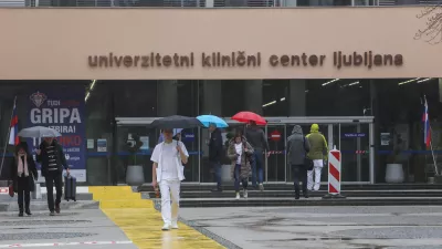 - glavna stavba UKC &ndash; Unverzitetni klinični center v Ljubljanit,- 01.03.2024 &ndash; stavka zdravnikov - začeli uveljavljati umiki soglasij zdravnikov za nadurno delo, s čimer Fides zaostruje stavko, ki poteka že sedem tednov. //FOTO: Bojan Velikonja