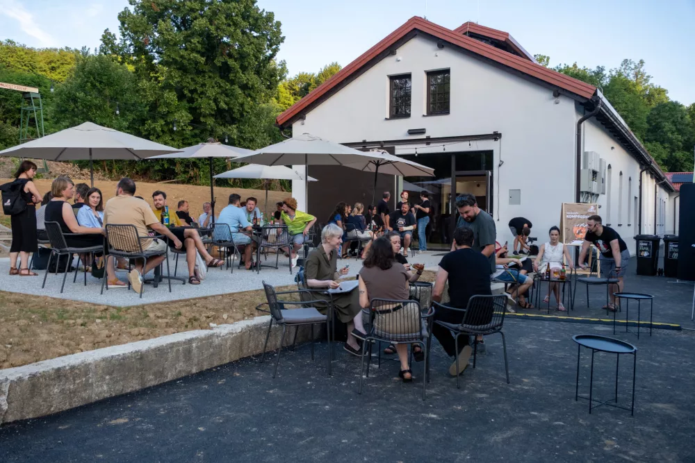 Festival delavskega filma Kamerat, Hrastnik, 2026, Kompreshaus