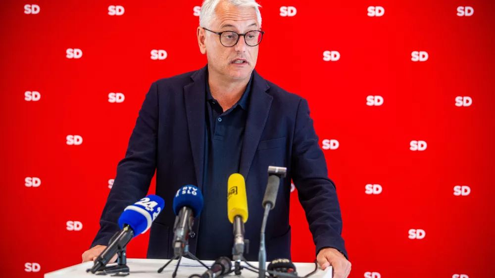 Ljubljana, Centrala SD.Novinarska konferenca SD v zvezi s povabilom k sodelovanju v partnerstvu za uspesno Slovenijo.Predsednik SD Matjaz Han.