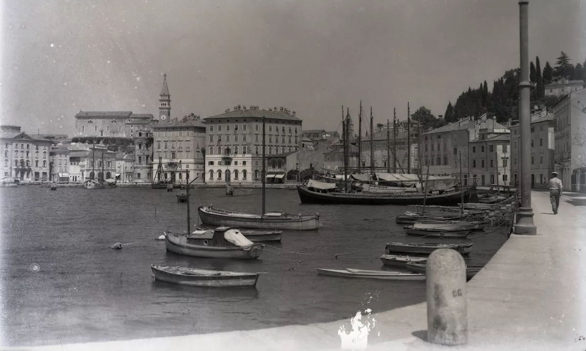 Ko na morje nismo le »šli«, ampak smo tja potovali: skok v zgodovino naših poletij