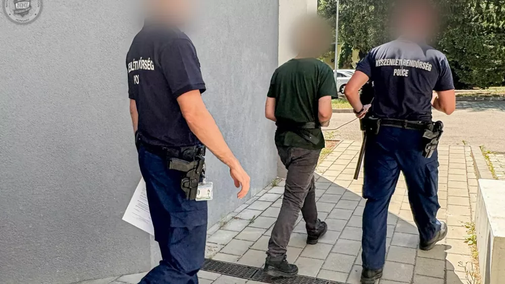 Policisti so sredi junija 2026 aretirali 30-letnika, ki je iz službe in grobov kradel dele člove&scaron;kih teles. 